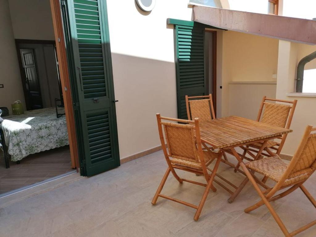 Valeria San Vincenzo Apartment Екстериор снимка